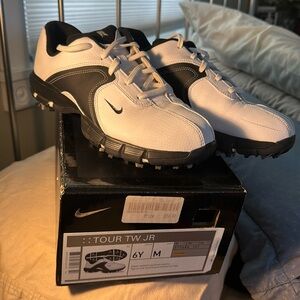 Nike Youth golf shoes